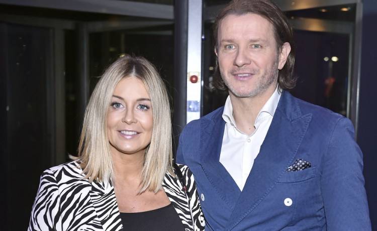 Małgorzata Rozenek-Majdan podkreśliła brzuch obcisłym kostiumem. Gwiazda trenuje w zaawansowanej ciąży