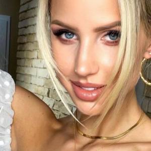 Marta z "Gogglebox" zagryza kanapkę w samej bieliźnie. "Seksownie"