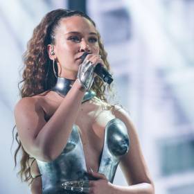 Pierwsza próba Alicji Szemplińskiej na scenie Eurowizji. Okaże się „czarnym koniem”?