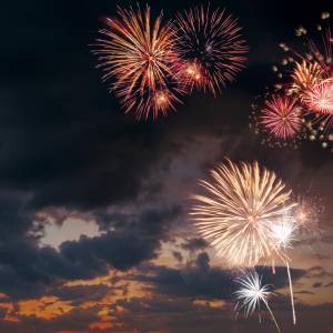 W sylwestra weź długopis i czerwoną kartkę. Tak symbolicznie pożegnasz wszystko, co złe!