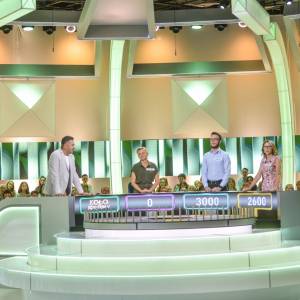 Wkrótce poprowadzi "Koło fortuny". Partnerem życiowym prezentera jest znany aktor 