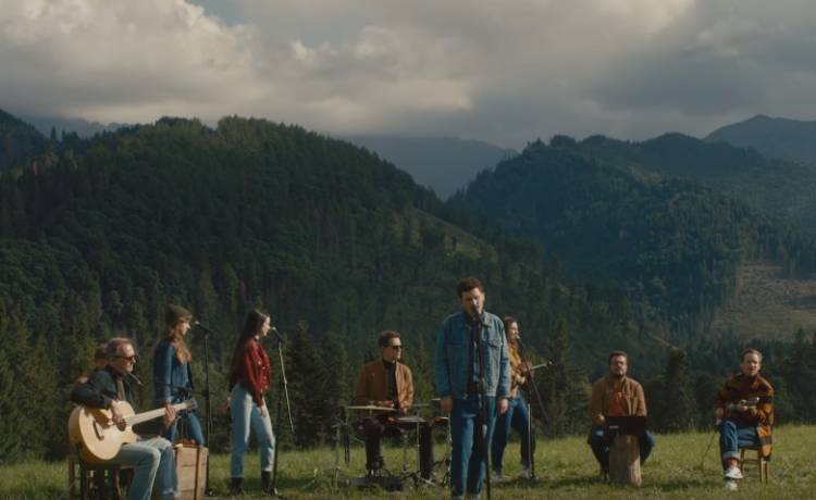 Dawid Podsiadło akustycznie. Sprawdź "Najnowszy Klip" [WIDEO]