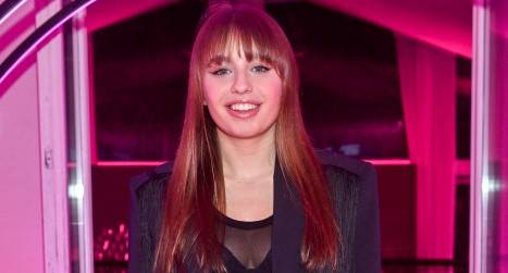 Mocny makijaż i przezroczysta bluzka. Oliwia Bieniuk uwodzi [FOTO]