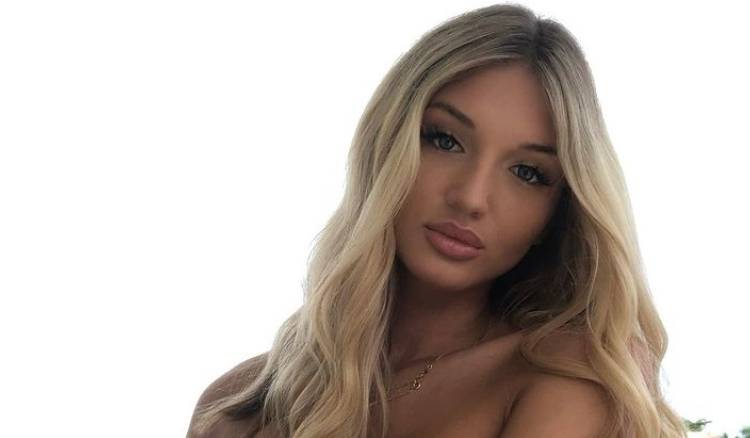 Caroline z "Love Island" w gorącej stylizacji! Tak wystroiła się na randkę. "Seksbomba"