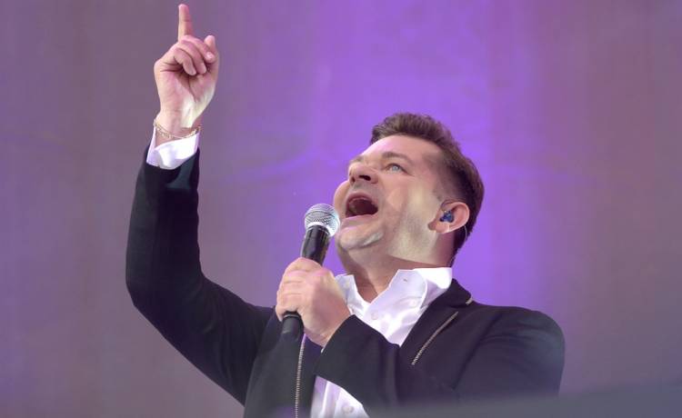 Fani modlą się za Zenka Martyniuka. Tak źle w jego życiu jeszcze nie było