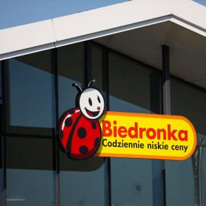 Biedronka wprowadza nowe zasady w funkcjonowaniu sklepów. Sprawdź szczegóły