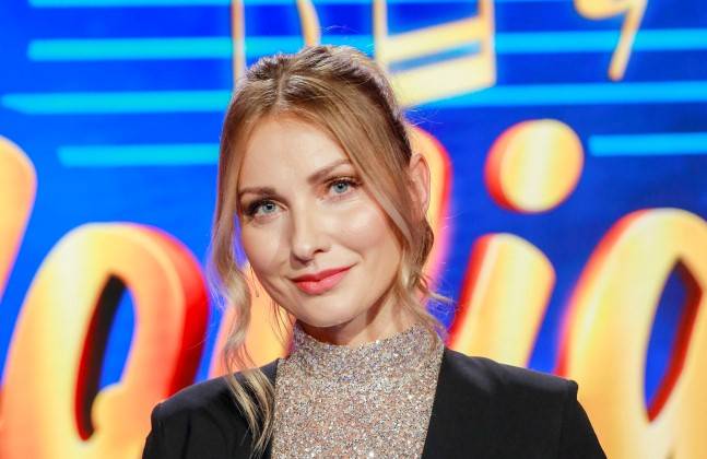 Joanna Moro dzieli się przemyśleniami na temat małżeństwa, pozując na plaży. "Na dobre i złe" [FOTO]