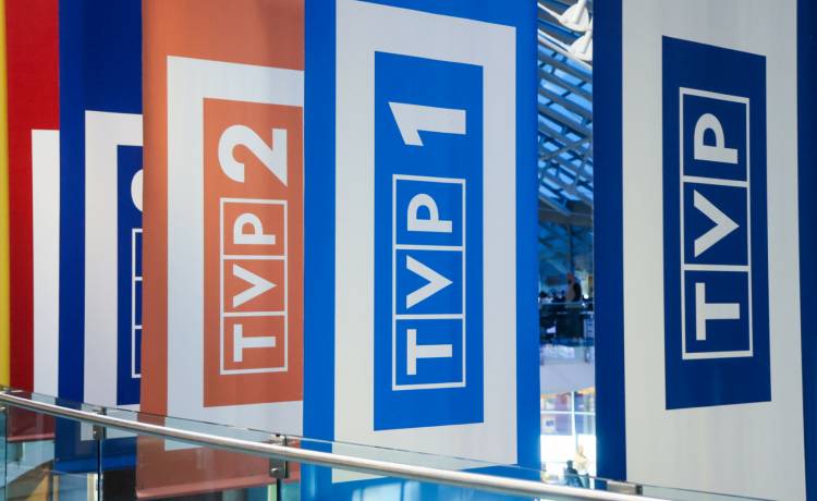 Z anteny znikają popularne seriale. Zmiany w ramówce TVP1 i TVP2
