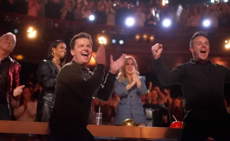 Beatboxer przeszedł do historii "Mam talent"! Widownia oszalała na jego punkcie, a prowadzący nagrodzili go "złotym przyciskiem" [WIDEO]