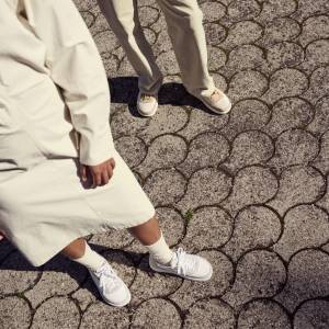 Jak się ubrać na ślub cywilny jako gość?