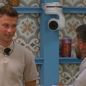 Widzowie "Love Island 9" krytykują zachowanie Adriana. "Nie ma żadnych zasad"