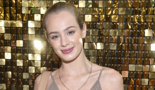 Wiktoria Gąsiewska w koronkowym body. W czerwonej bieliźnie rozpala zmysły [ZDJĘCIE]