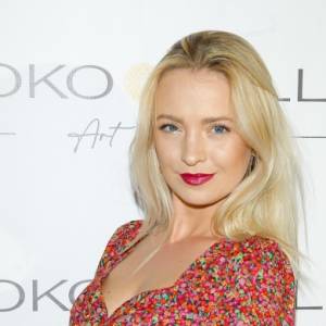 Barbara Kurdej-Szatan odważnie prezentuje biust. Zmiany widoczne gołym okiem [FOTO]