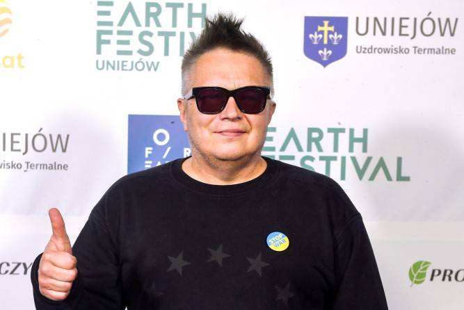 Muniek Staszczyk pokazał córkę. Z 30-letnią Marią bawił się na koncercie [FOTO]