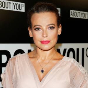 Anna Mucha umalowana i wystylizowana przez dziewięcioletnią córkę. "Myślałam, że to Meghan Markle"