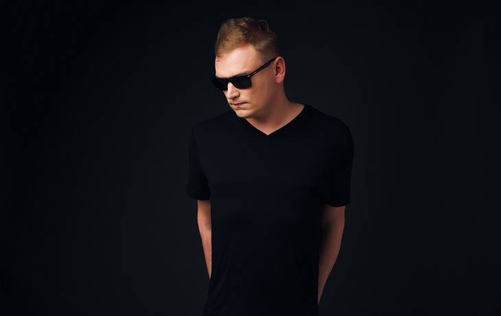 Autor klubowego coveru "I Just Called To Say I Love You" prezentuje nowy singiel "Happy Ever After"