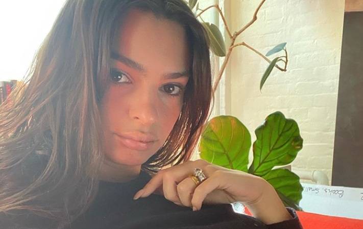 Emily Ratajkowski nago z mężem. Zmysłowy kadr trafił do sieci