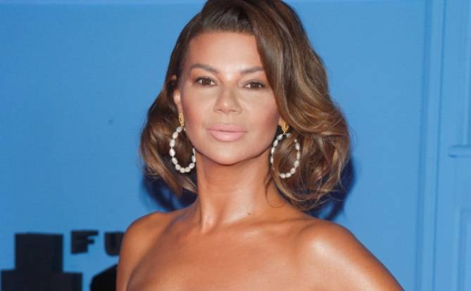 Edyta Górniak topless przed obiektywem! Gorące nagranie trafiło do sieci [WIDEO]