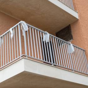 Wywiesiłam reklamówkę na balkonie i zaczęło się gadanie. Dziś wszyscy mnie naśladują