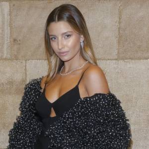 Wygimnastykowana Julia Wieniawa w sportowym topie. Co za ciało! [ZDJĘCIA]