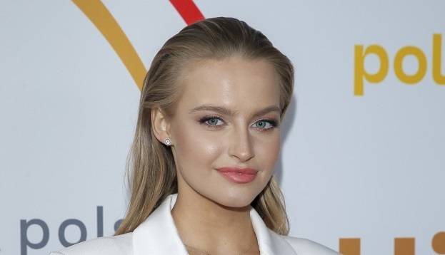 Karolina Pisarek podniosła temperaturę. 24-latka pokazała się w kolorowym bikini [FOTO]