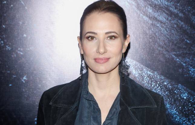 Aleksandra Popławska nago w łóżku. Aktorka podzieliła się w sieci odważną fotografią 