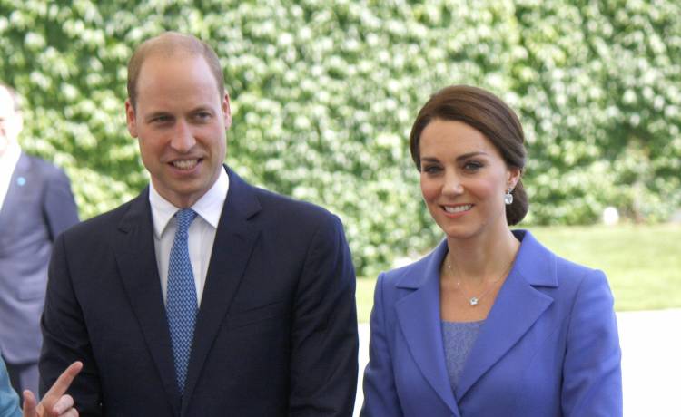 Kate i William na wyjątkowej fotografii. Świąteczny kadr z dziećmi skradł serca internautów