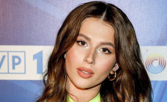 Roksana Węgiel zrobiła sobie selfie w bikini. Krytyka nie robi na niej wrażenia [ZDJĘCIE]