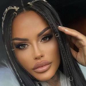 Laluna opowiedziała o planach na kolejne operacje. Chce zmniejszenia piersi 