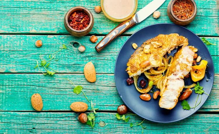 Pyszny przepis na karpia? Spróbuj go z sosem bakaliowym! [PRZEPIS]