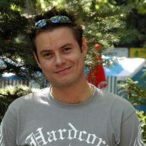 Bartek Wrona przeszedł ogromną metamorfozę. Jak dziś wygląda gwiazdor zespołu Just 5?