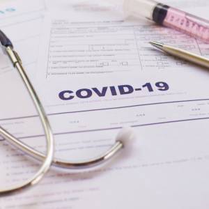 Kolejne decyzje ws. walki z pandemią COVID-19. Rzecznik Ministerstwa Zdrowia wyjaśnia 