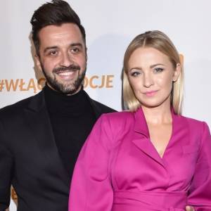 Barbara Kurdej-Szatan dodała nowe zdjęcia z mężem i podzieliła internautów. "Niszczycie rolnikowi pole"