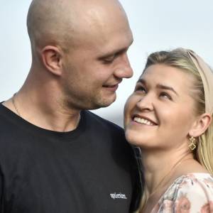 "Rolnik szuka żony". Valentyn pokazał prywatne zdjęcie z Klaudią. W opisie mowa o "wspólnej drodze życia"