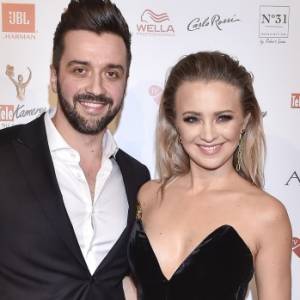 Barbara Kurdej-Szatan w ciążowej sesji. Fotografie wymownie skomentował mąż gwiazdy