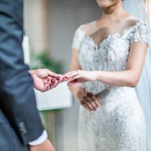 Pan młody zemdlał na ślubie. Panna młoda uciekła sprzed ołtarza. Co tam się stało?