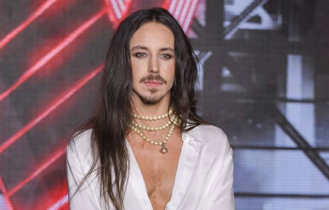 Ewa, młodsza siostra Michała Szpaka, z debiutanckim utworem. Jak śpiewa?