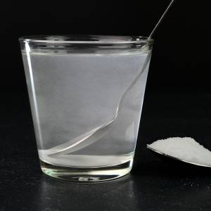 Zaskakujące efekty płukania gardła solą. Sprawdź, dlaczego warto spróbować