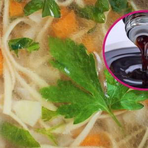 Co dać do rosołu, żeby był dobry? Najlepiej unikać tej popularnej przyprawy