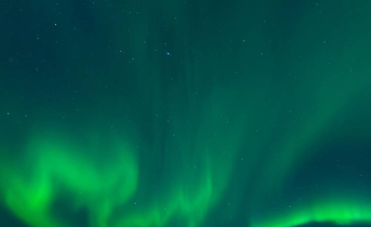 Zorza nad Polską! Kosmicznie piękne zdjęcia internautów trafiły do sieci: "Niesamowite" [FOTO]