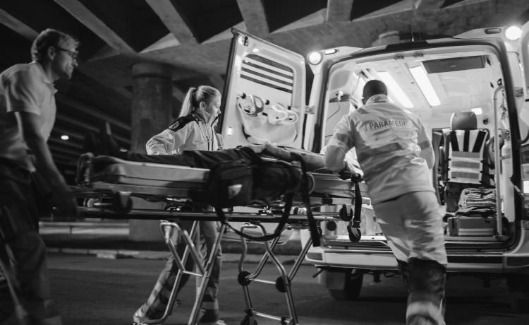 Ta pomyłka kosztowała życie 93-latki. Podano jej do picia żrący płyn