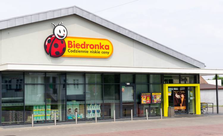 Biedronka zaskakuje na Black Friday! Ekspres za darmo, a przy zakupie wybranych produktów drugi gratis!