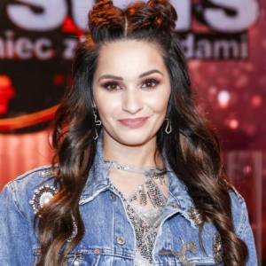 Ewelina Lisowska spędza czas ze swoją pociechą. Wokalistka jako dumna mama! [ZDJĘCIA]