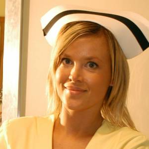 Magdalena Mazur grała seksowną pielęgniarkę w "Daleko od noszy". Tak wygląda po latach [ZDJĘCIA]