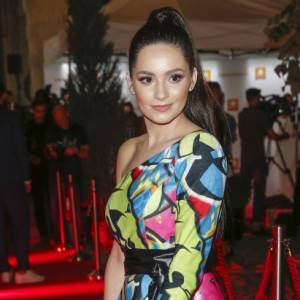 Ewelina Lisowska w stroju kąpielowym wynurza się z basenu. Nie tak to miało wyglądać! [WIDEO]          