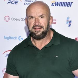 Córka Oświecińskiego spotkała się z "hejtem", Tomasz Oświeciński boi się o dziecko: „Kto daje nam prawo do ranienia i oceniania innych”  