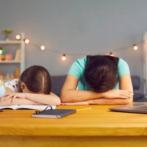 Praca domowa 8-latka za trudna dla rodziców. Zadanie próbują rozwiązać tysiące osób [ZADANIE]