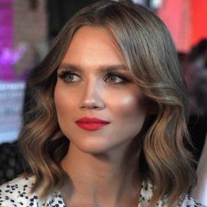 Agnieszka Kaczorowska zaprezentowała oryginalny makijaż. Tak pomalowały ją córki! [ZDJĘCIA]