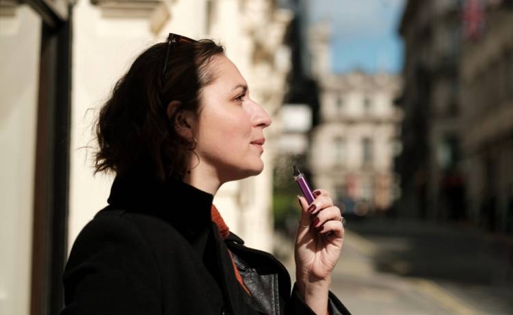 To koniec swobodnego palenia w pracy, fot. Shutterstock