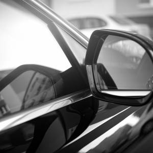 Tragiczna śmierć dwuletniej dziewczynki. Zostawiono ją w samochodzie na upale